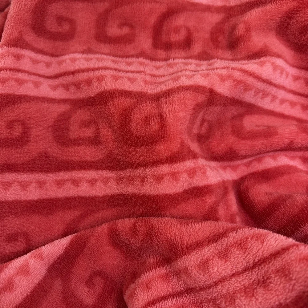 Disney Store‎ PUA Fleece Throw Pillow Blanket Moana Pig with Hood 48